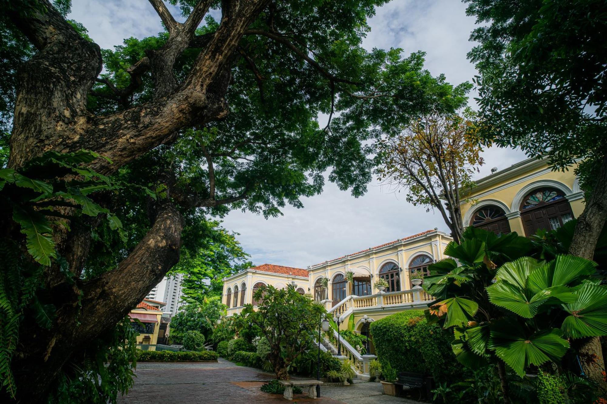 Готель Praya Palazzo (Adults Only) Бангкок Екстер'єр фото