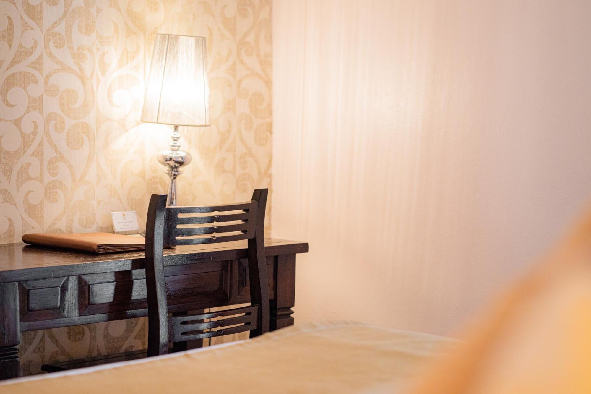 Готель Praya Palazzo (Adults Only) Бангкок Екстер'єр фото
